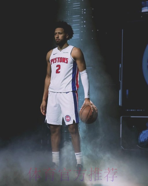 坎宁安穿着银河配色Cut3，得到16分3篮板14助攻2盖帽